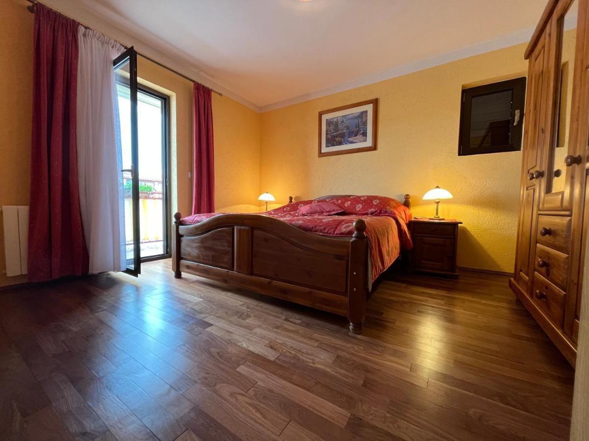 Holiday Apartments Sonne 로비니 외부 사진