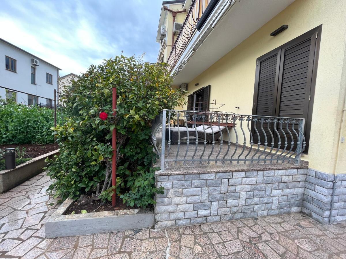 Holiday Apartments Sonne 로비니 외부 사진