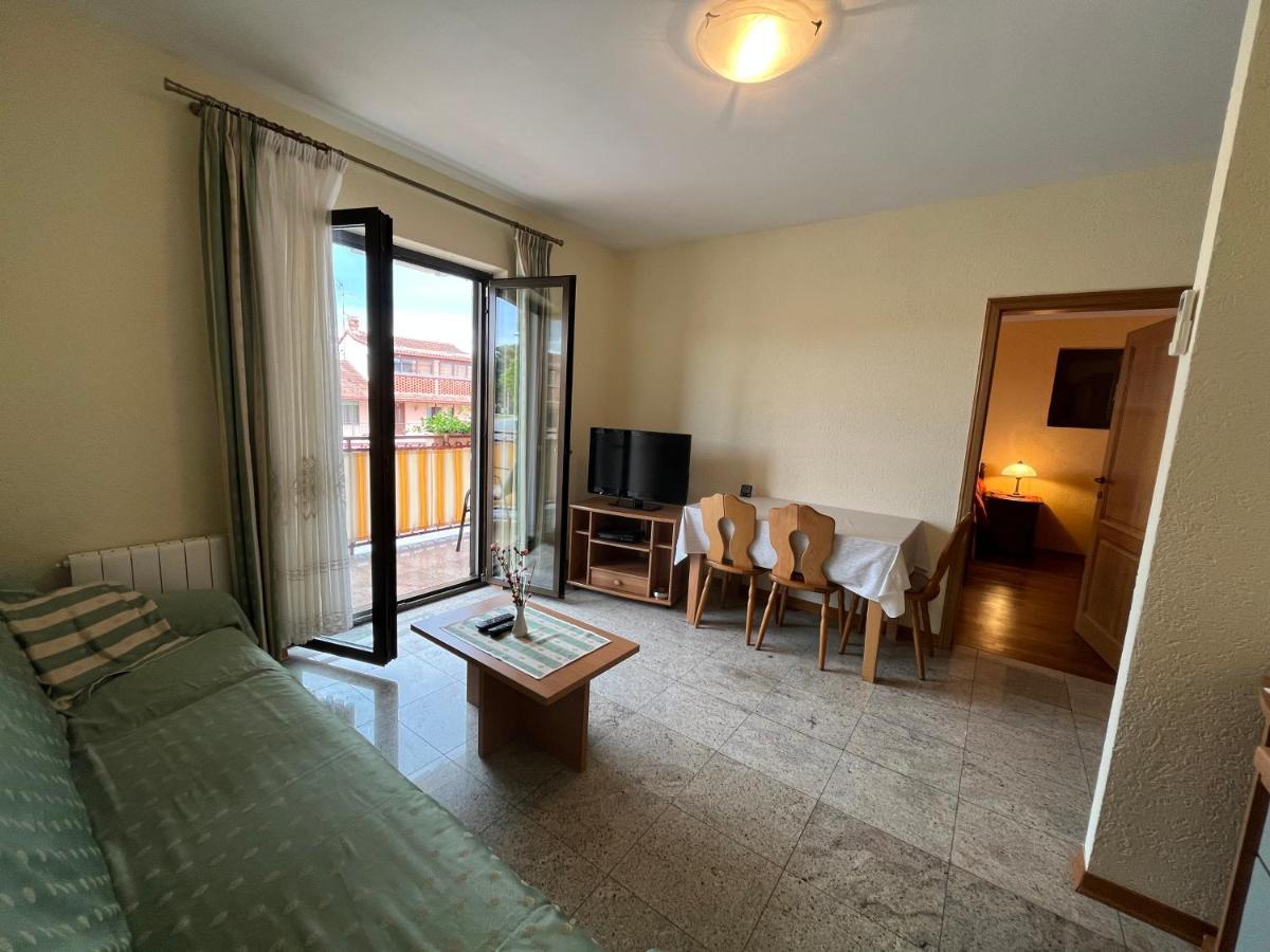 Holiday Apartments Sonne 로비니 외부 사진